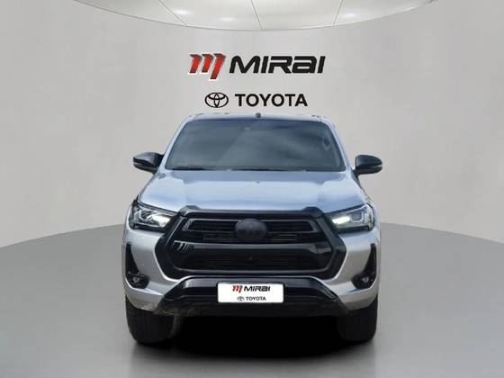 TOYOTA HILUX 2.8 D-4D TURBO DIESEL CD SRX 4X4 AUTOMÁTICO TOYOTA HILUX 2.8 D-4D TURBO DIESEL CD SRX 4X4 AUTOMÁTICO